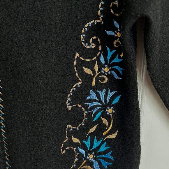 XL VTG Black Carson Women’s 100% Wool Zip Up Jacket Cardigan Embroidered - Picture 6 of 12